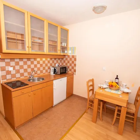 Apartamento Bencun-3 By Interhome Makarska